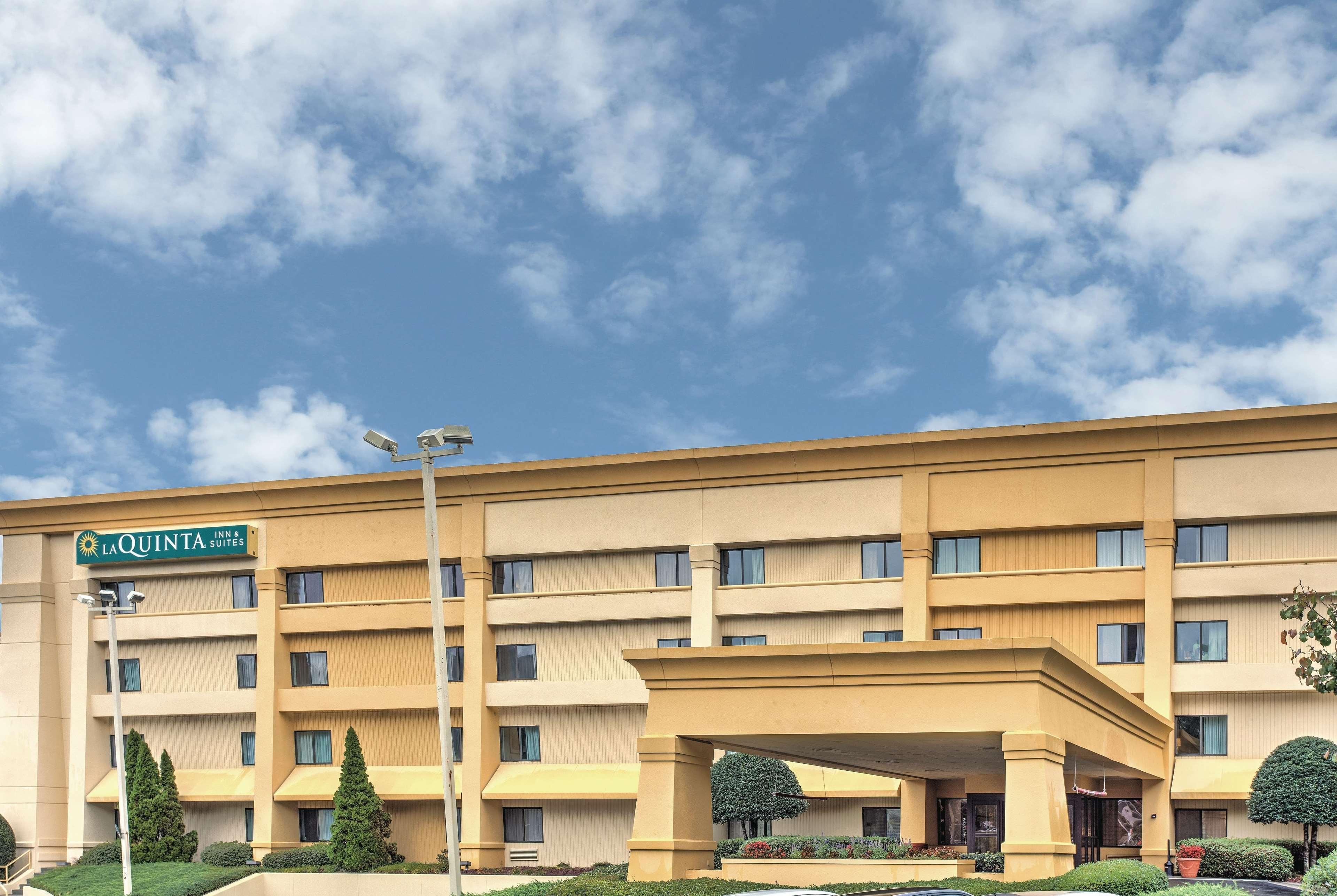 La Quinta By Wyndham Atlanta Roswell Hotel Exterior photo